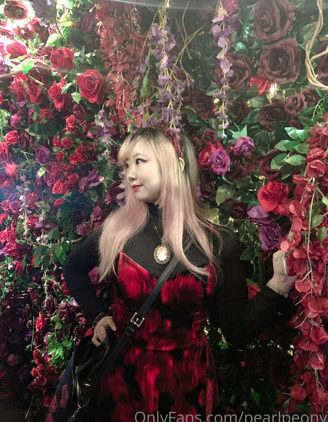 pearlpeony star nudes pictures