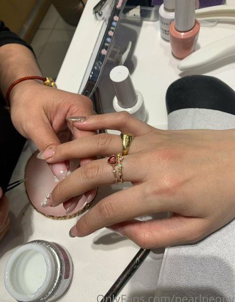 pearlpeony nude actress archive