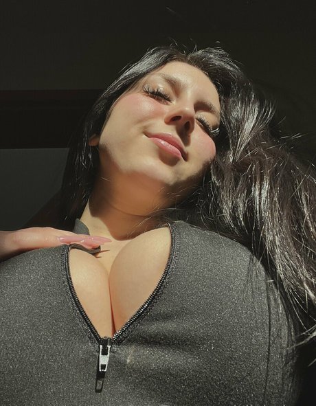 oliviariooo erotic model pics