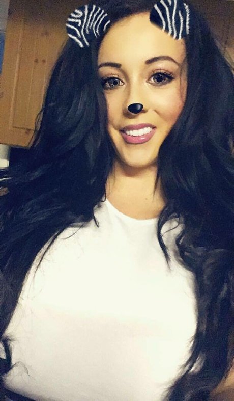 Kelly Louise Sheridan star erotic image