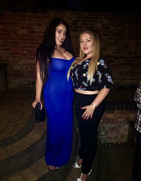 Kelly Louise Sheridan model free images