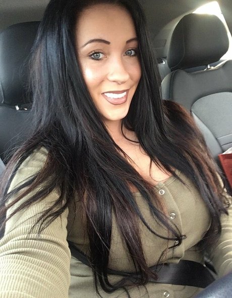 Kelly Louise Sheridan hd actress images