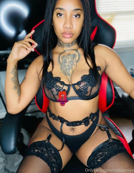 malicemiya adult actress picture