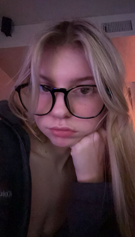 KendallJenson pornographic model pictures