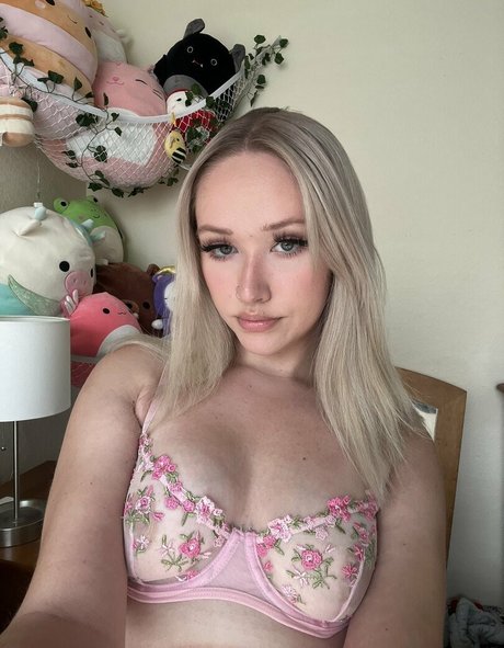 ariesangel bby art model photo