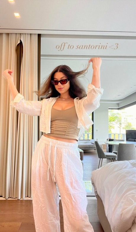 Kira Kosarin sex star images