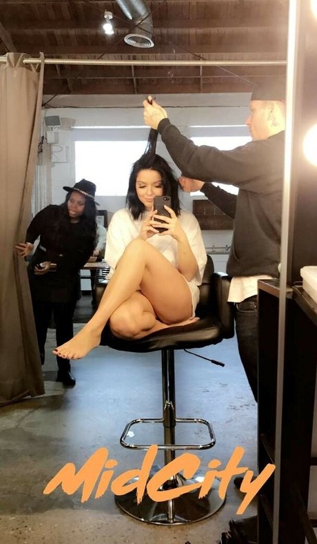 Ariel Winter pretty pornstar gallery