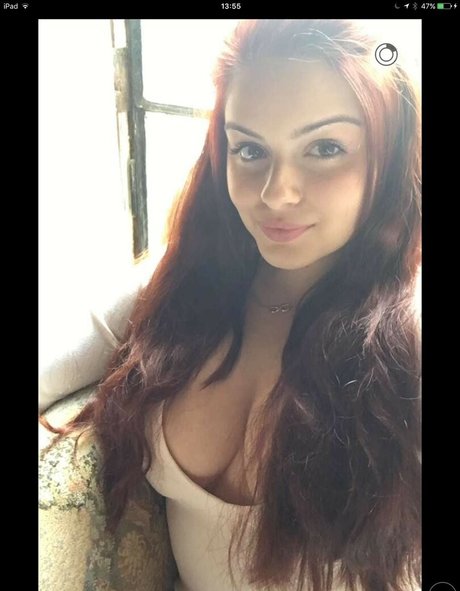 Ariel Winter pretty actress img