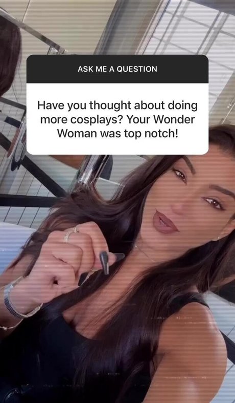 Leah Shutkever pornstar hd pics