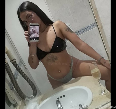 ornellaalvarez pornstar naked photo