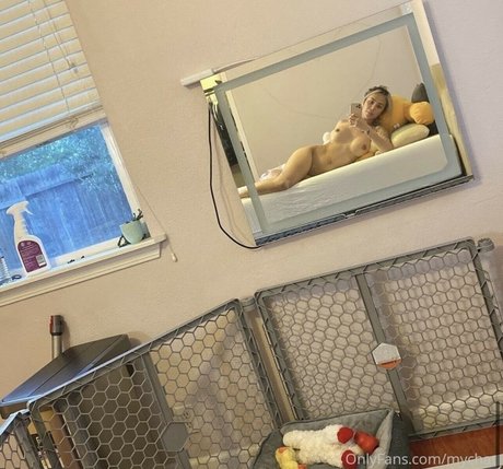 Mychau high quality actress images