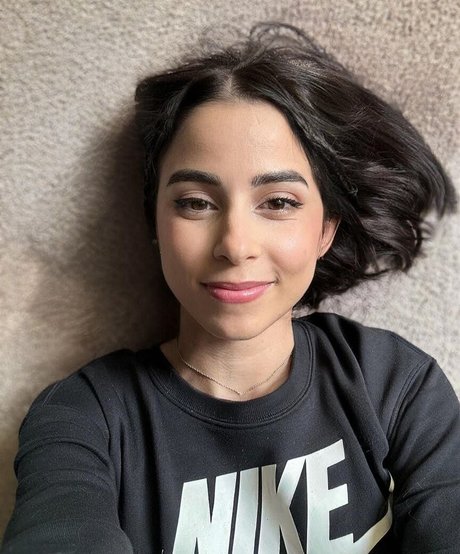 Sara Stefanizzi model art pics