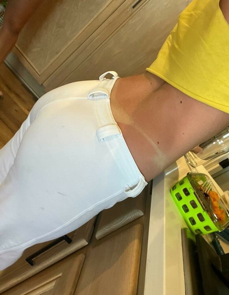 Lexee Smith nice star galleries