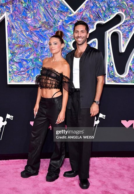 Laura Perlongo best model archive