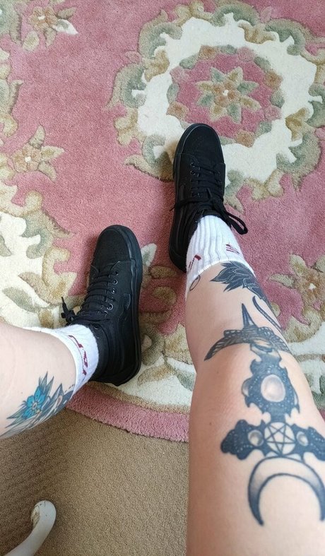 missdellavigne naked actress galleries