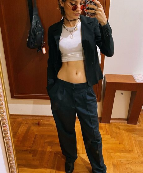 Ohnips star exclusive photos