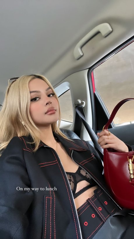 LilyMayMac adult star pics