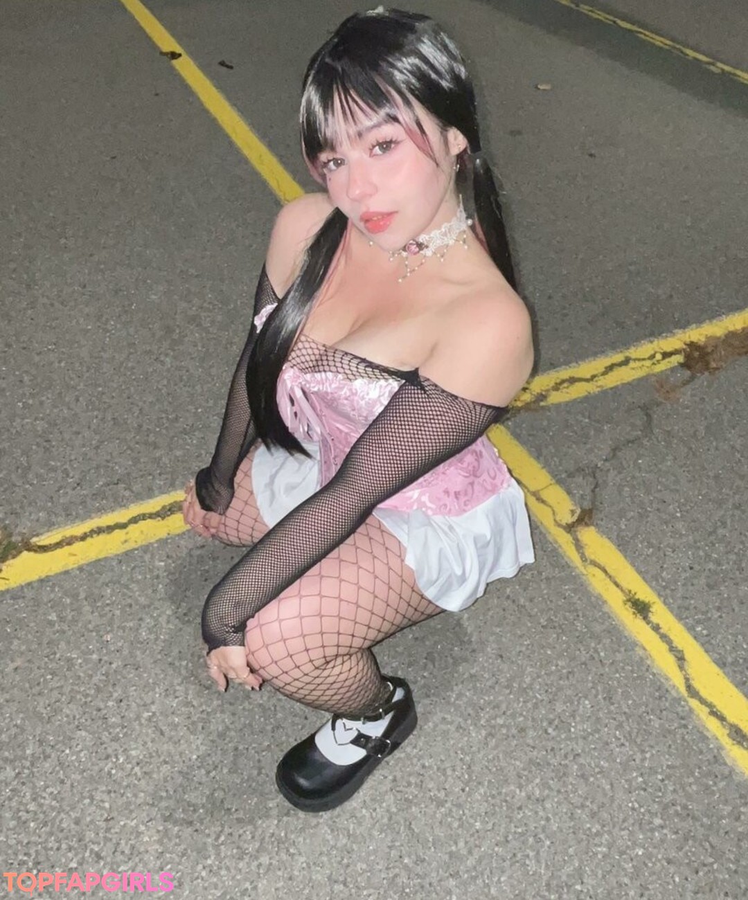 _sugashi naked actress picture