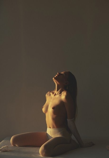 Yana Wex actress img