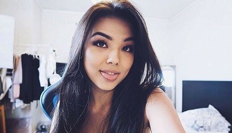 MichelleR free star pics