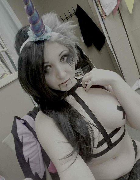 Abadon model beautiful gallery