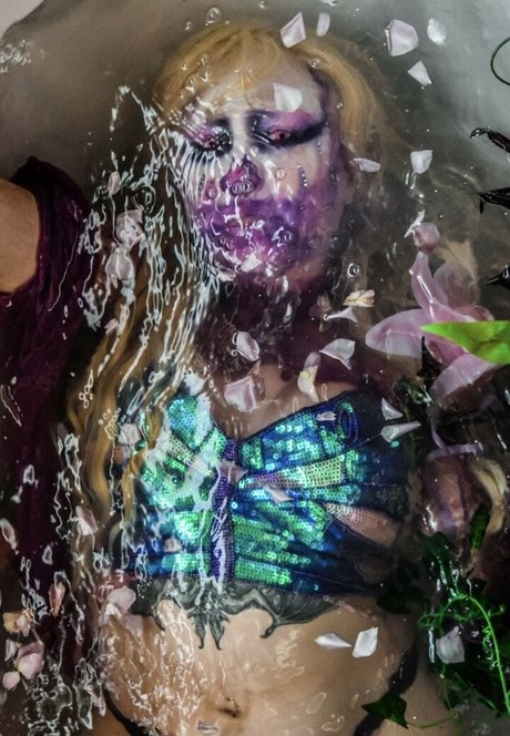 Abadon pornographic model pics