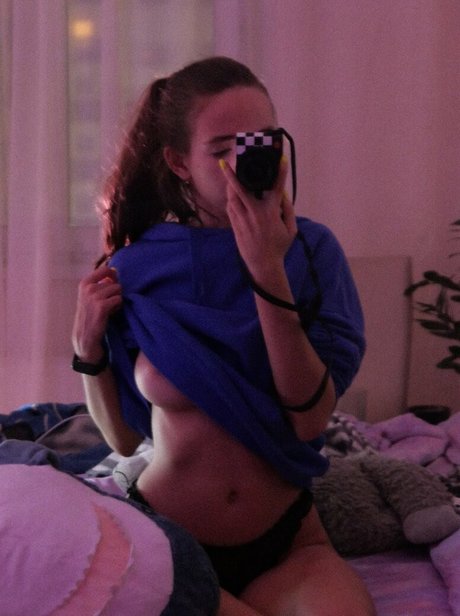 game of self model nude img