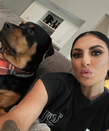 Sonya Deville perfect actress pic