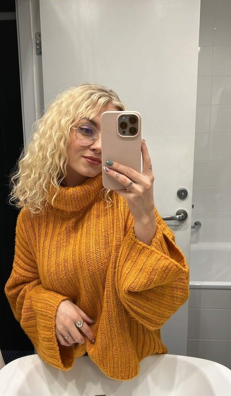 Mimi Lintrup pornstar pic