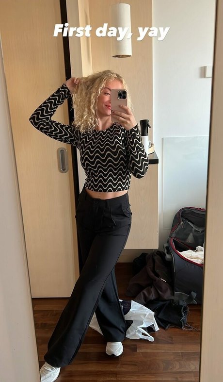 Mimi Lintrup perfect pornstar archive