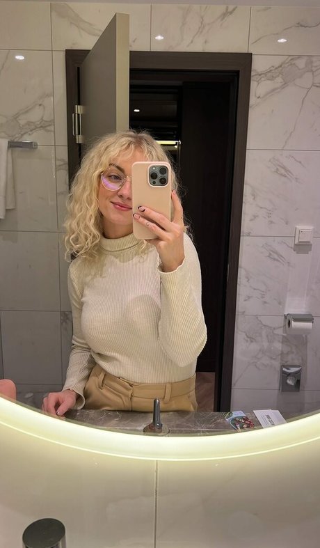 Mimi Lintrup best star pic