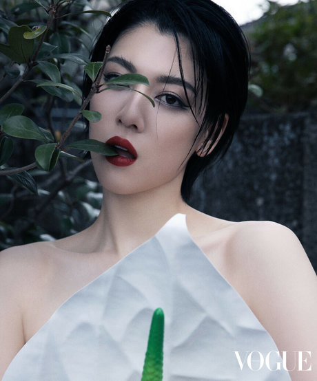 Ayaka Miyoshi star sexy picture