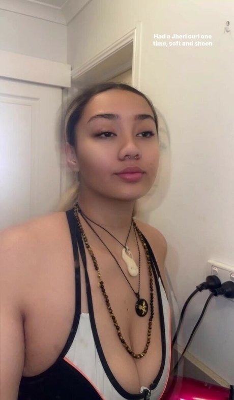 Pauleen dt nudes star image