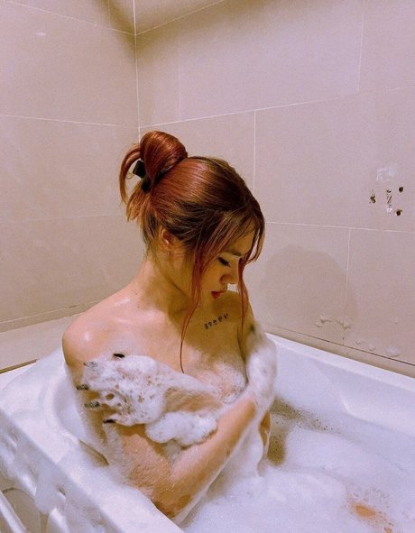 Thanh Nhen star free galleries