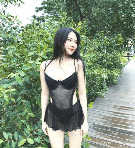 Thanh Nhen hot pornstar pic