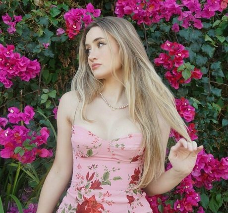 Bronwin free actress picture