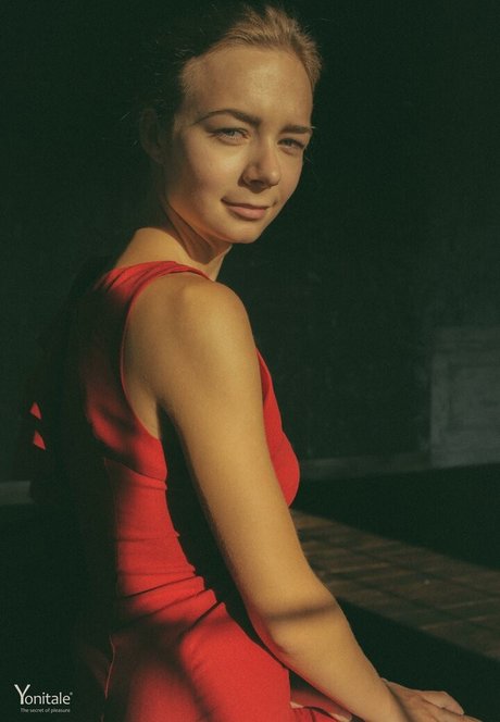 Madeline Y nude star archive