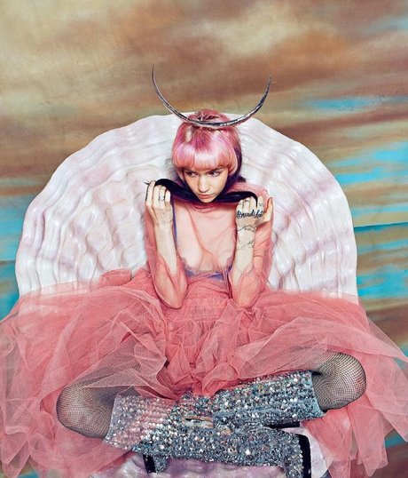 Grimes naked pornstar picture