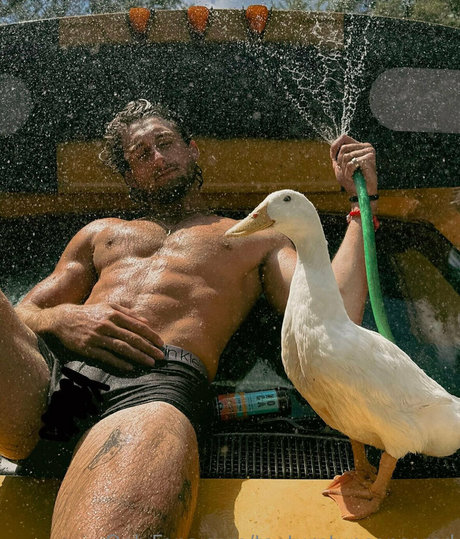 tooturntuncensored model gallery