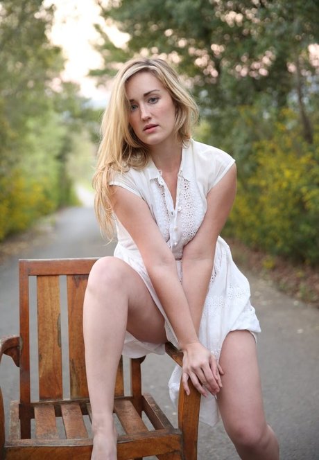 Ashley Johnson sexy actress galleries
