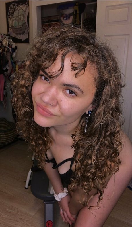 naudinala pornographic model pic