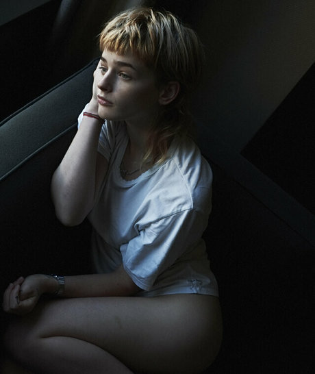 Esther Rose McGregor model hd image