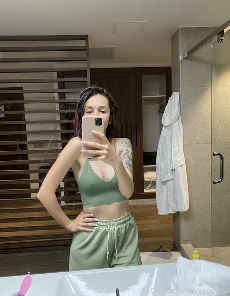 oooops__ pornstar exclusive pics