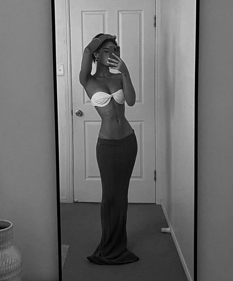 Holly Mueller free model archive