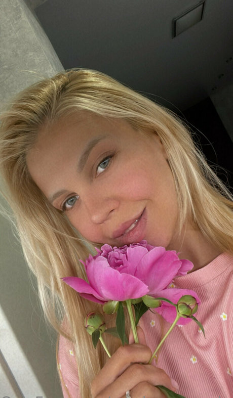 angela smith hd star photos