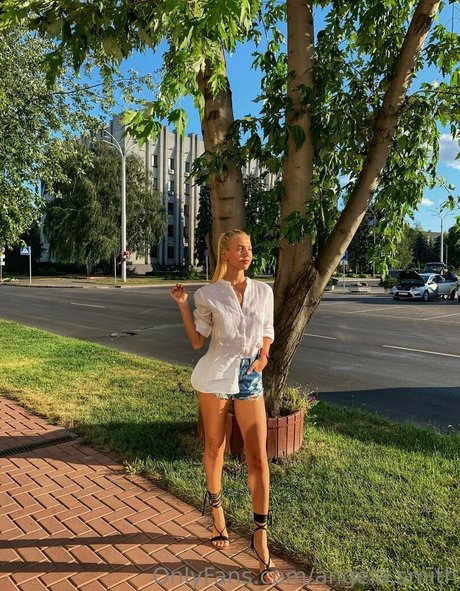 angela smith perfect model gallery