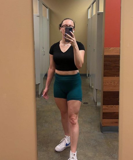 MuscleMommy002 pornstar hot pic