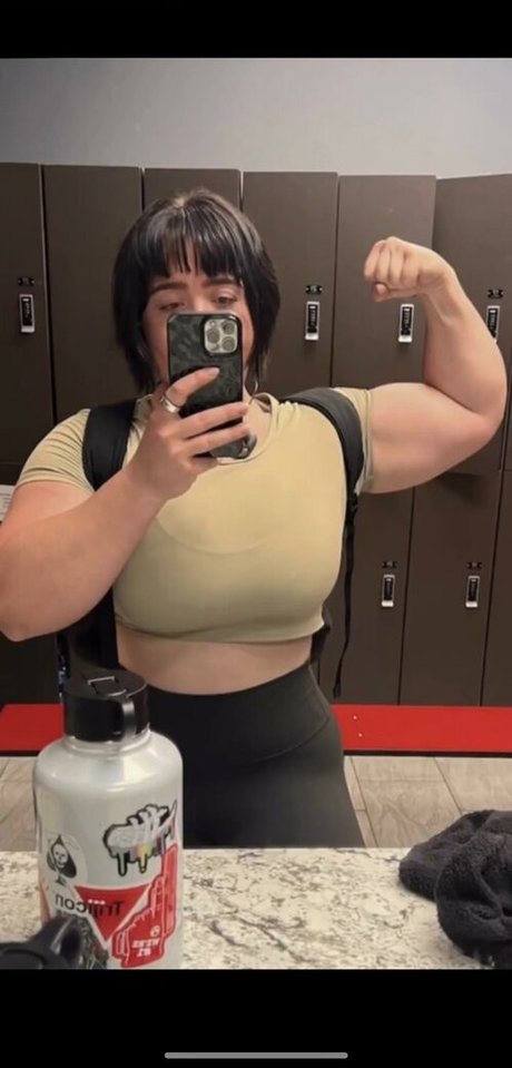 Urmommymaggie pornstar pretty pics