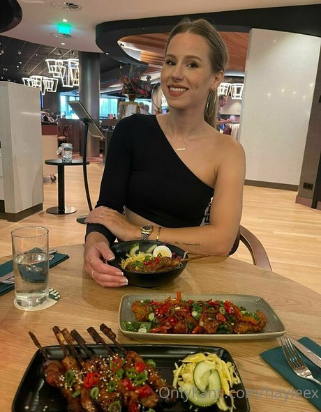 Hayleex perfect star img