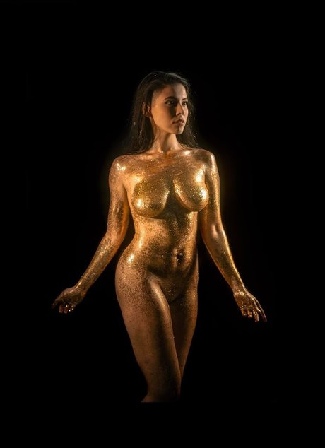 Luna Bloom pornstar xxx image